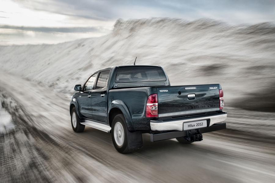  Toyota Hilux 2012 года  (фото 37 из 38)